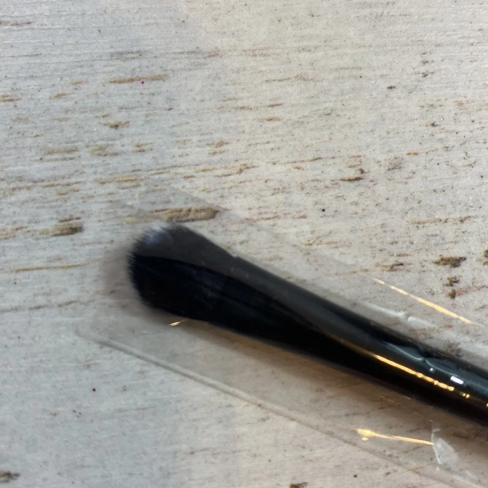 MOTD Cosmetics E222 Your Right Path Makeup Brush